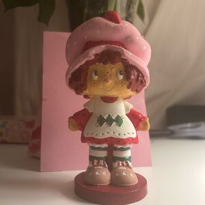 Strawberry Shortcake Figurine